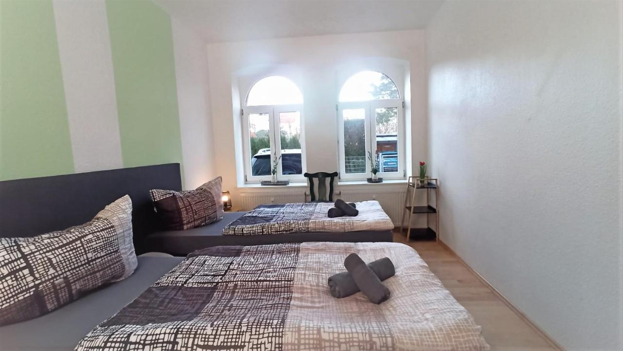 Apartment Fuer Bis Zu 7 Personen Mit Balkon Халберщат Екстериор снимка
