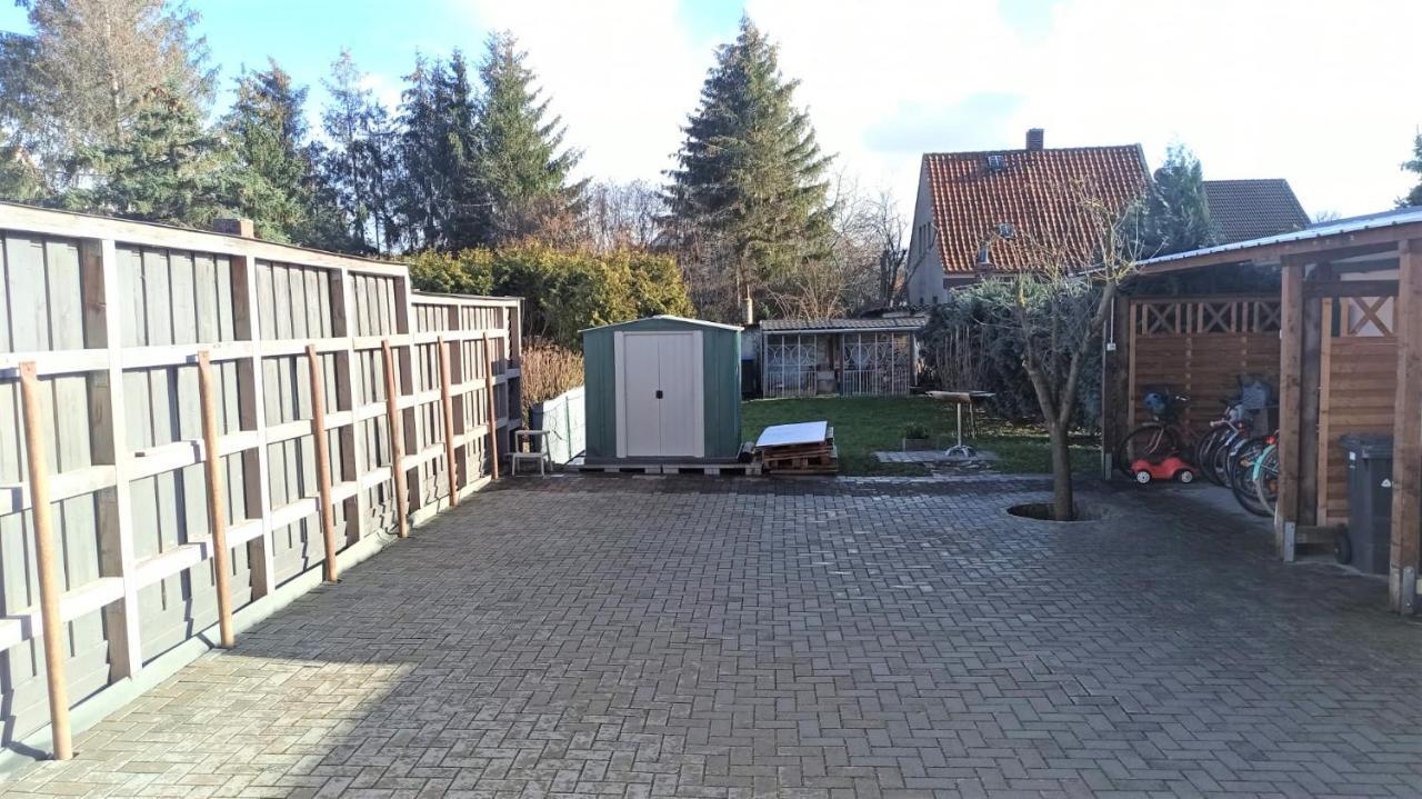 Apartment Fuer Bis Zu 7 Personen Mit Balkon Халберщат Екстериор снимка
