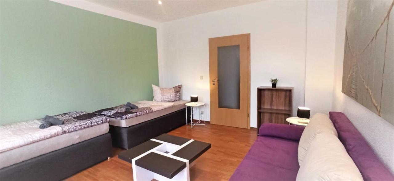 Apartment Fuer Bis Zu 7 Personen Mit Balkon Халберщат Екстериор снимка